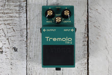 Load image into Gallery viewer, Boss TR-2 Tremolo Pedal Electric Guitar Effects Pedal Vintage Tremolo Effects