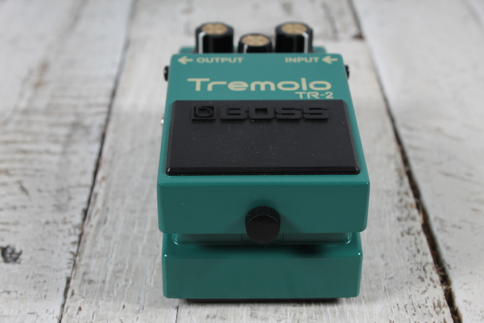 Boss TR-2 Tremolo Pedal Electric Guitar Effects Pedal Vintage Tremolo Effects