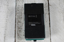 Load image into Gallery viewer, Boss TR-2 Tremolo Pedal Electric Guitar Effects Pedal Vintage Tremolo Effects