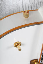 Load image into Gallery viewer, Gretsch Synchromatic Falcon Hollow Body Electric Guitar Snowcrest White w Case