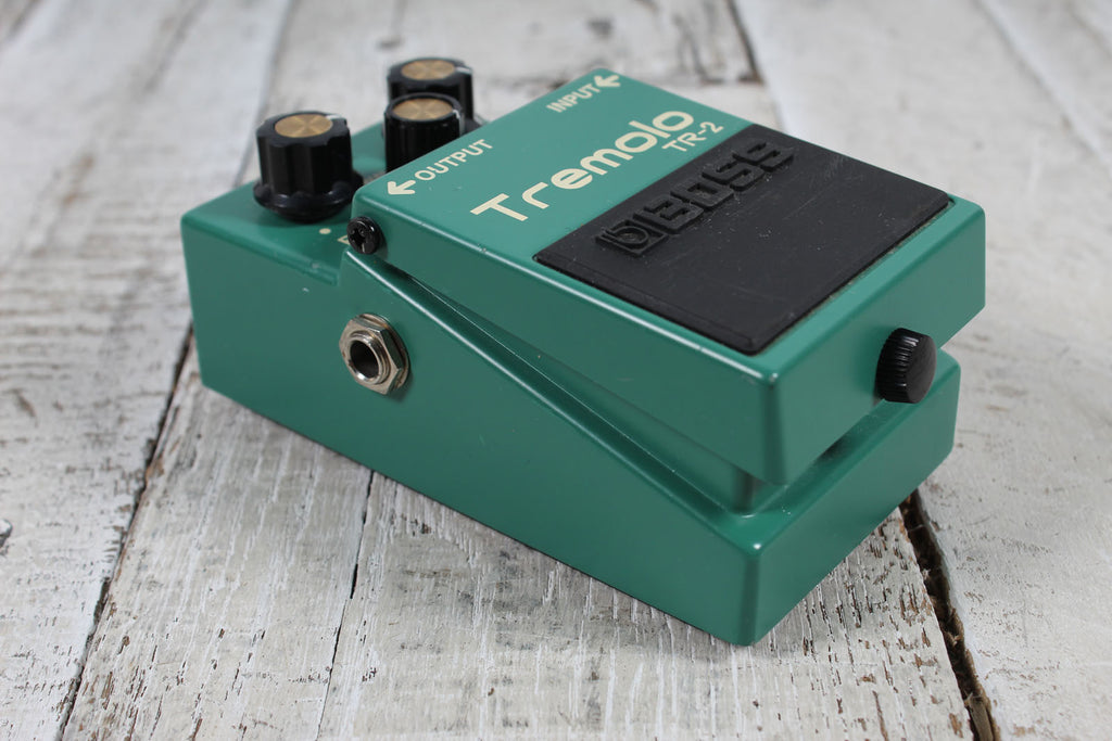 Boss TR-2 Tremolo Pedal Electric Guitar Effects Pedal Vintage Tremolo Effects