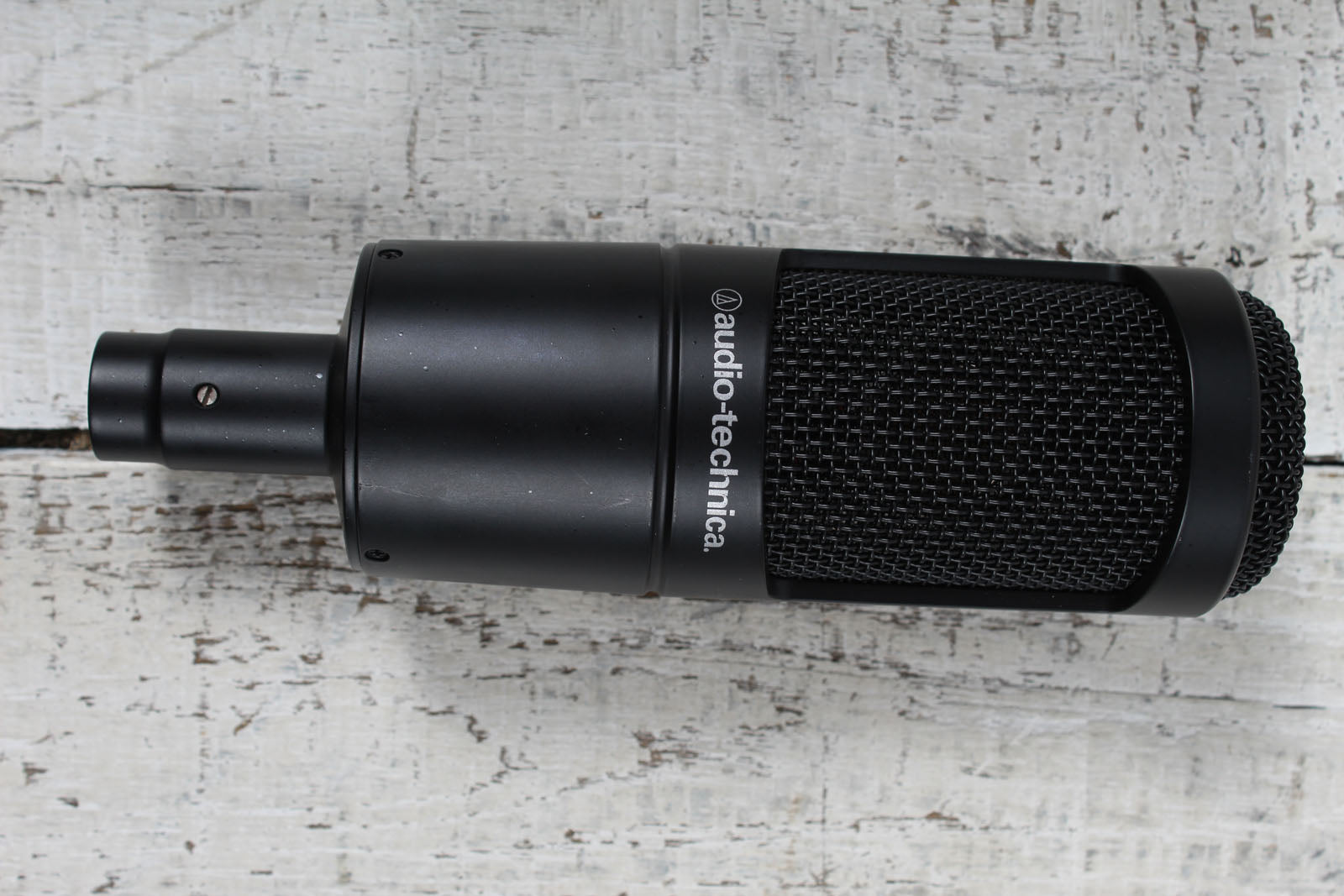 Audio-Technica AT2035 Large Diaphragm Condenser Microphone with Bag Main image