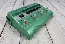 Load image into Gallery viewer, Line 6 DL4 V1 Delay Modeler Pedal Electric Guitar Delay Effects Pedal