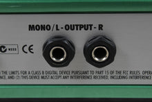 Load image into Gallery viewer, Line 6 DL4 V1 Delay Modeler Pedal Electric Guitar Delay Effects Pedal