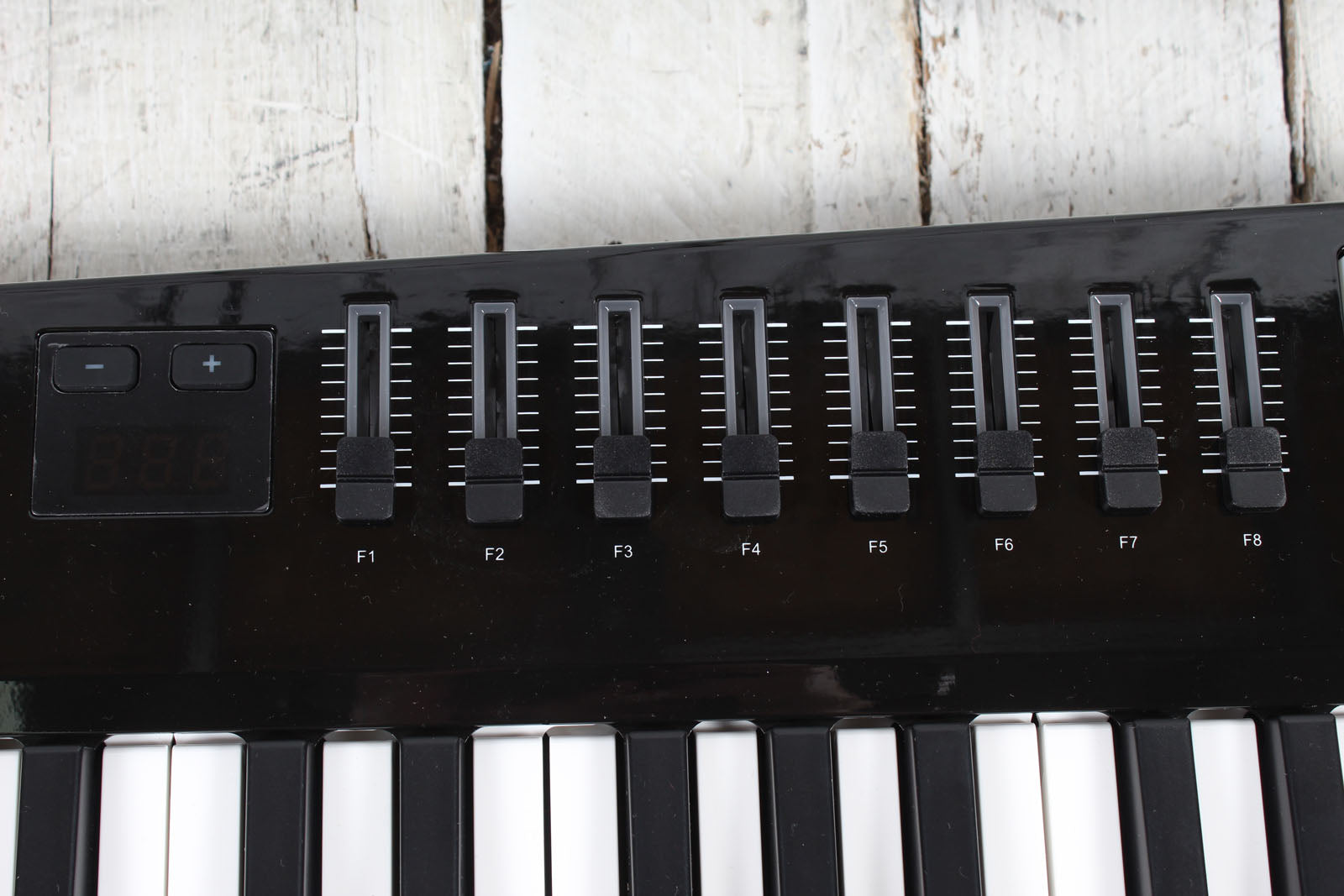 Alesis Vortex Wireless 2 Keyboard Controller 37 Key USB Keytar Controller