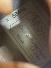 Load image into Gallery viewer, McSpadden Standard Dulcimer 4 String Flathead Hourglass Dulcimer with Gig Bag