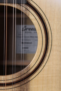 Breedlove Oregon Concerto White Sand 12 String Acoustic Electric Guitar w Case