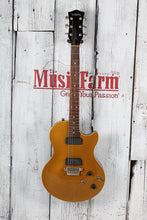 Load image into Gallery viewer, Vox 2010's SSC-33 Gold Top Single Cut Electric Guitar with Hardshell Case