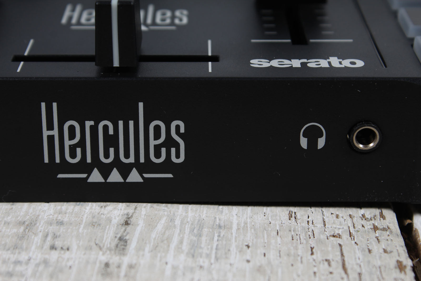 Hercules DJControl Inpulse 200 MK3 DJ Controller 2 Channel DJ Controller