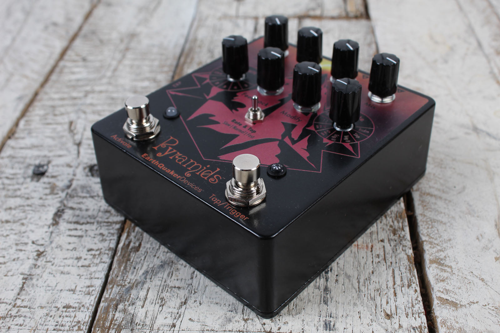 EarthQuaker Pyramids Stereo Solar Eclipse Flanger Electric Guitar Effects Pedal