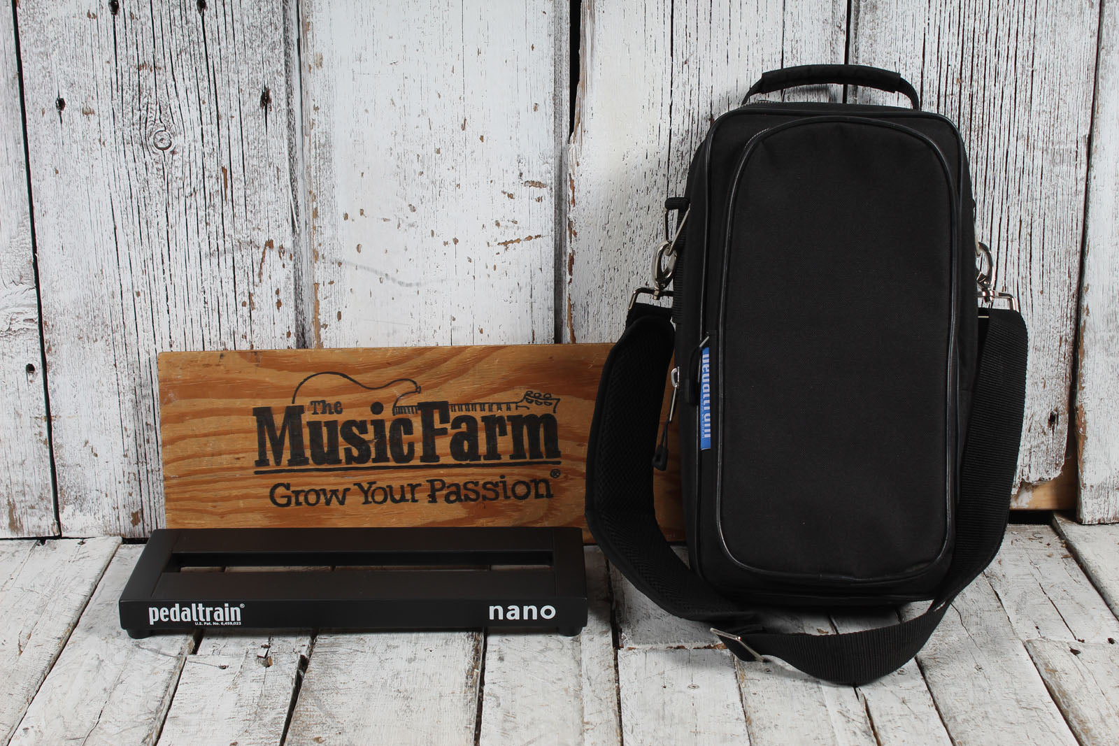 Pedaltrain Nano Guitar Effects Pedal Board and Gig Bag