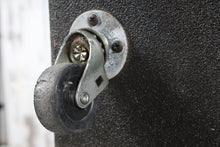 Load image into Gallery viewer, Peavey Impulse 115P Powered Subwoofer 15 Inch Low Rider Woofer