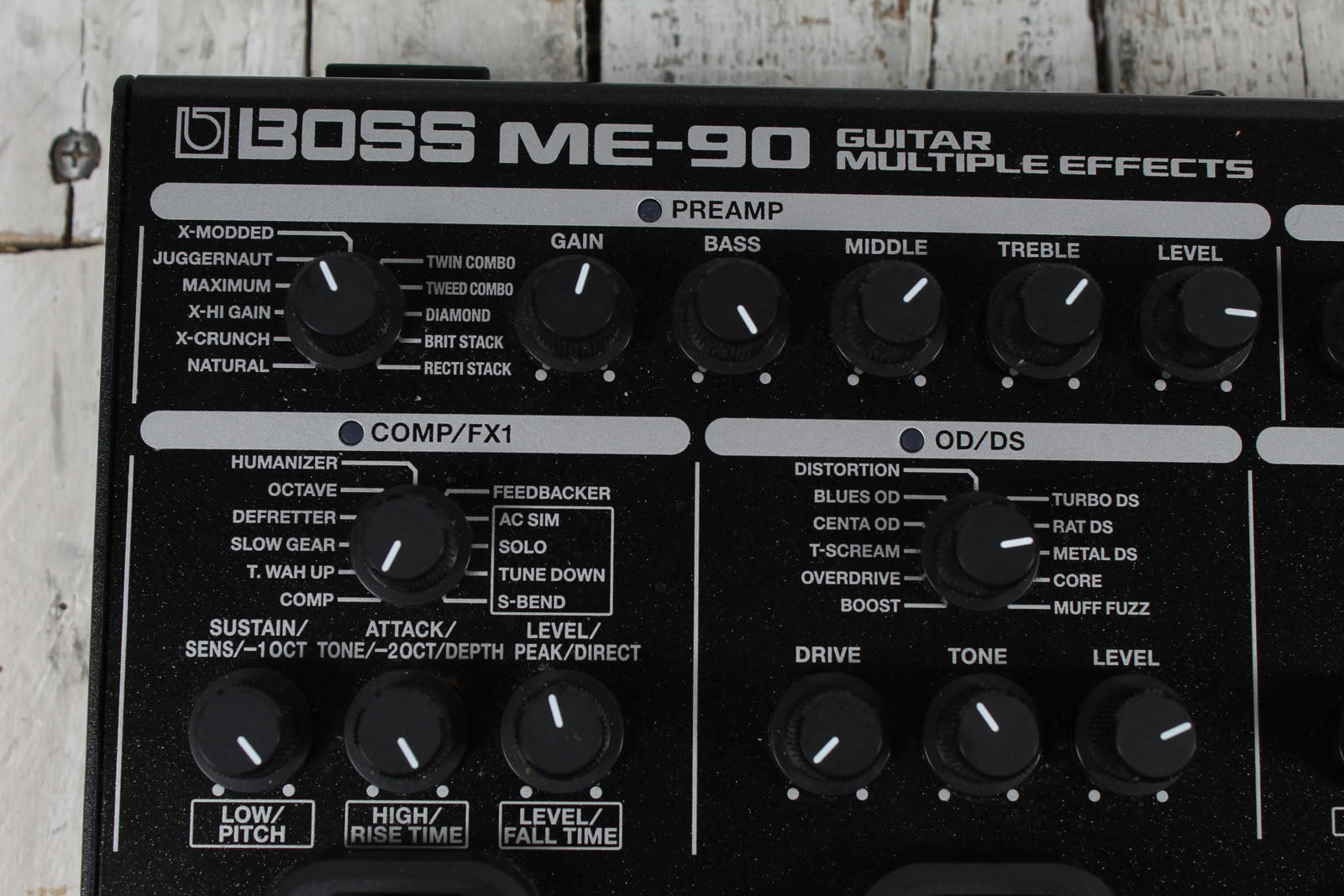 Boss ME-90 Multi Effects Electric Guitar Effects & Expression Pedal with Gig Bag