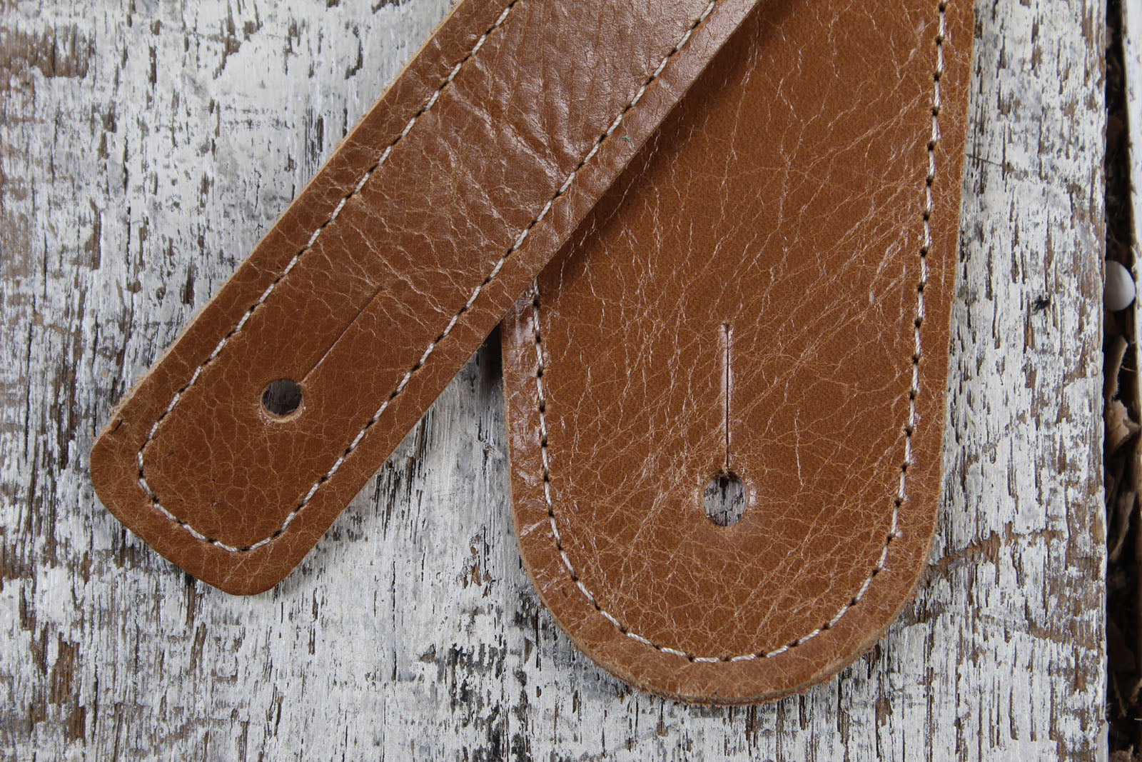 Henry Heller 2.5 Inch Width Capri Leather Adjustable Guitar Strap Tan