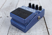 Load image into Gallery viewer, DigiTech Multi-Chorus Digital Multi Voice Chorus Electric Guitar Effects Pedal