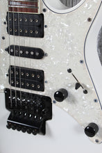 Load image into Gallery viewer, Ibanez RG450DXB Solid Body Electric Guitar White Finish with Gig Bag