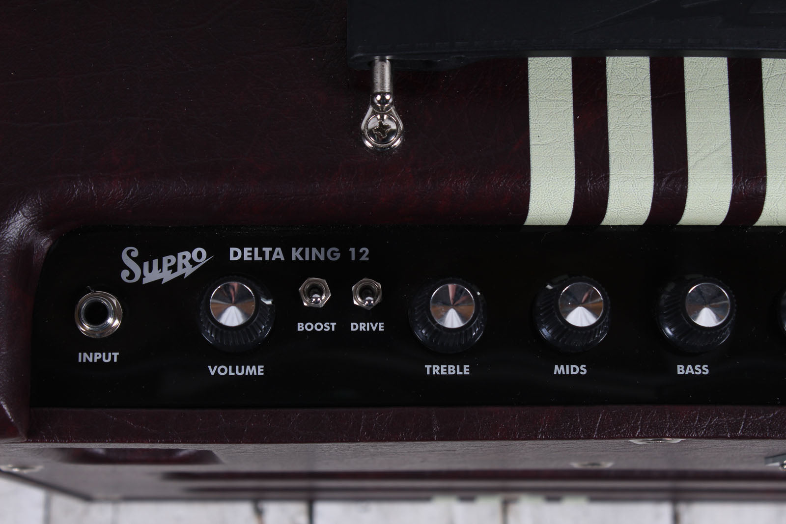 Supro Delta King 12 Electric Guitar Amplifier 15 Watt 1x12 Combo Amp with Cover