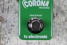 Load image into Gallery viewer, TC Electronic Corona Chorus Effects Pedal Electric Guitar Chorus Effects Pedal