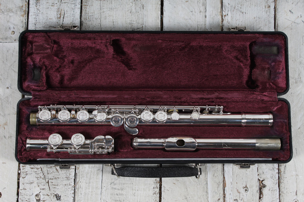 Armstrong Student Model 104 Closed Hole Silver Plated Flute with Hardshell Case