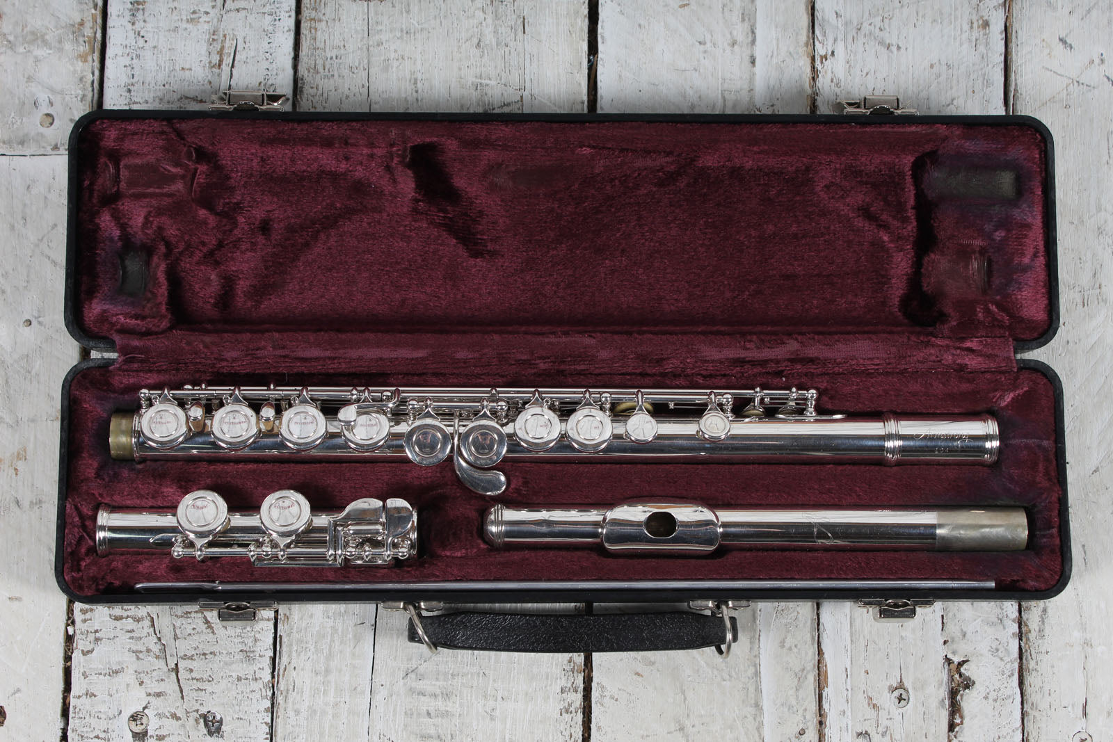Armstrong Student Model 104 Closed Hole Silver Plated Flute with Hardshell Case