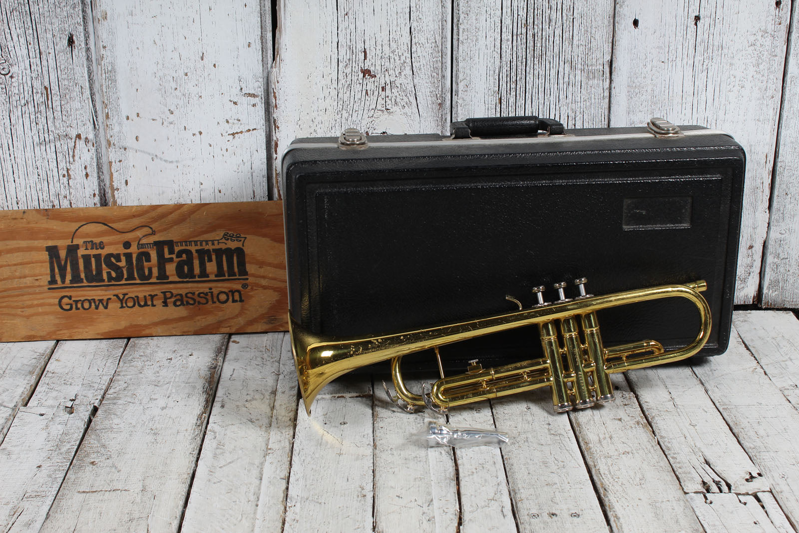 Conn 20B Trumpet Bb Student Trumpet with Hardshell Case