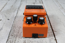 Load image into Gallery viewer, Boss DS-1 Distortion Effects Pedal Electric Guitar and Keyboard Effects Pedal