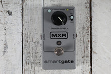 Load image into Gallery viewer, MXR M135 Smart Gate Pedal Noise Gate Effects Pedal for Electric Guitar or Bass