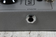 Load image into Gallery viewer, MXR M135 Smart Gate Pedal Noise Gate Effects Pedal for Electric Guitar or Bass