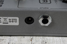 Load image into Gallery viewer, MXR M135 Smart Gate Pedal Noise Gate Effects Pedal for Electric Guitar or Bass