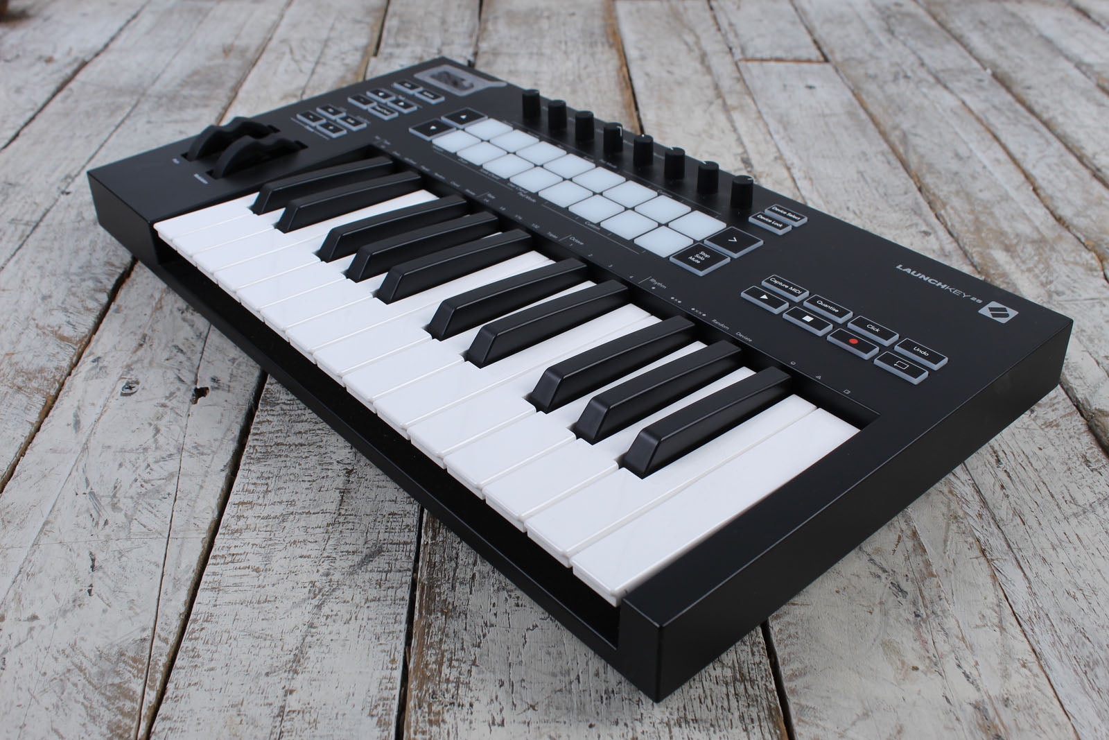 Novation Launchkey 25 MIDI Keyboard Controller 25 Key Keyboard