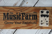 Load image into Gallery viewer, JHS Kodiak Tremolo Pedal Electric Guitar Tremolo Effects Pedal with Tap Tempo