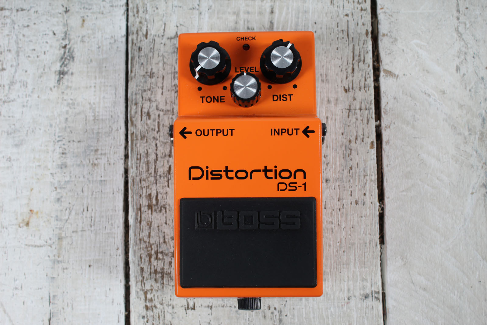 Boss DS-1 Distortion Effects Pedal Electric Guitar and Keyboard Effects Pedal