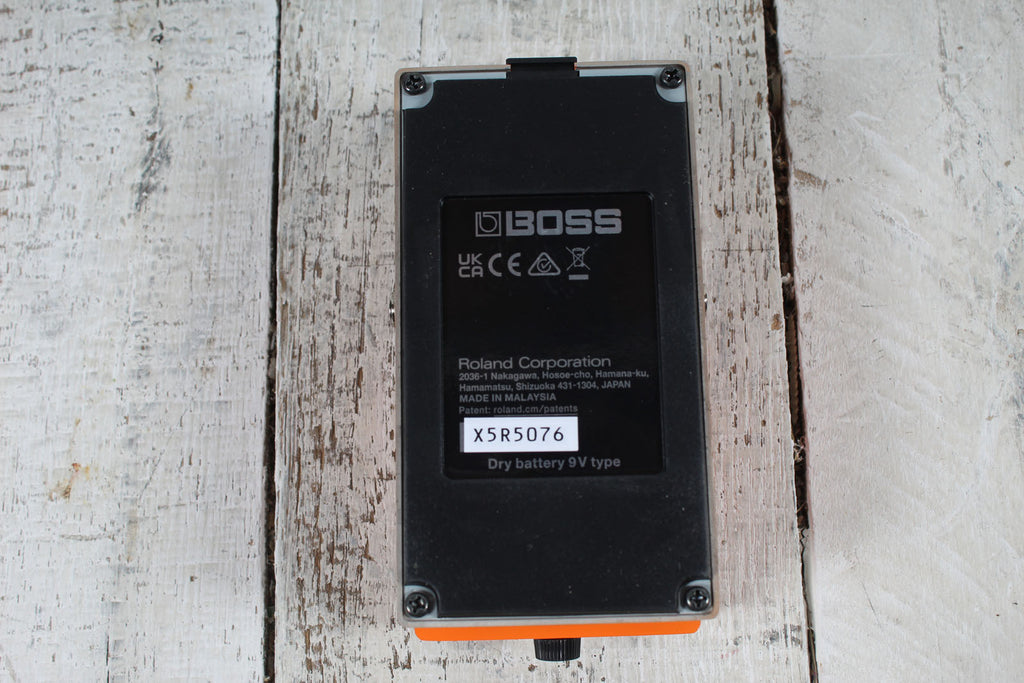 Boss DS-1 Distortion Effects Pedal Electric Guitar and Keyboard Effects Pedal