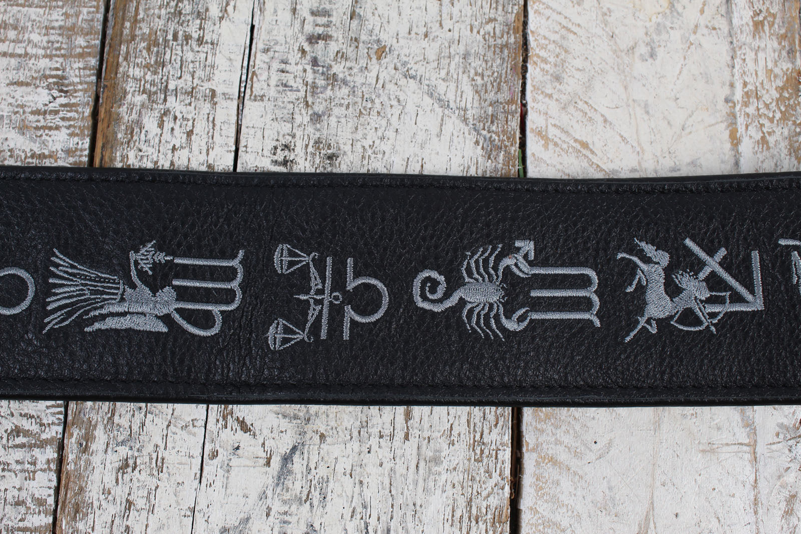 Levy's MG317ZE-BLK Garment Leather Guitar Strap Zodiac/Black