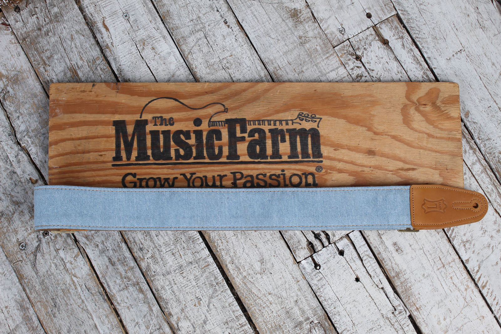 Levy's M7DM-LTB Light Blue Wash Denim Guitar Strap Secondary image