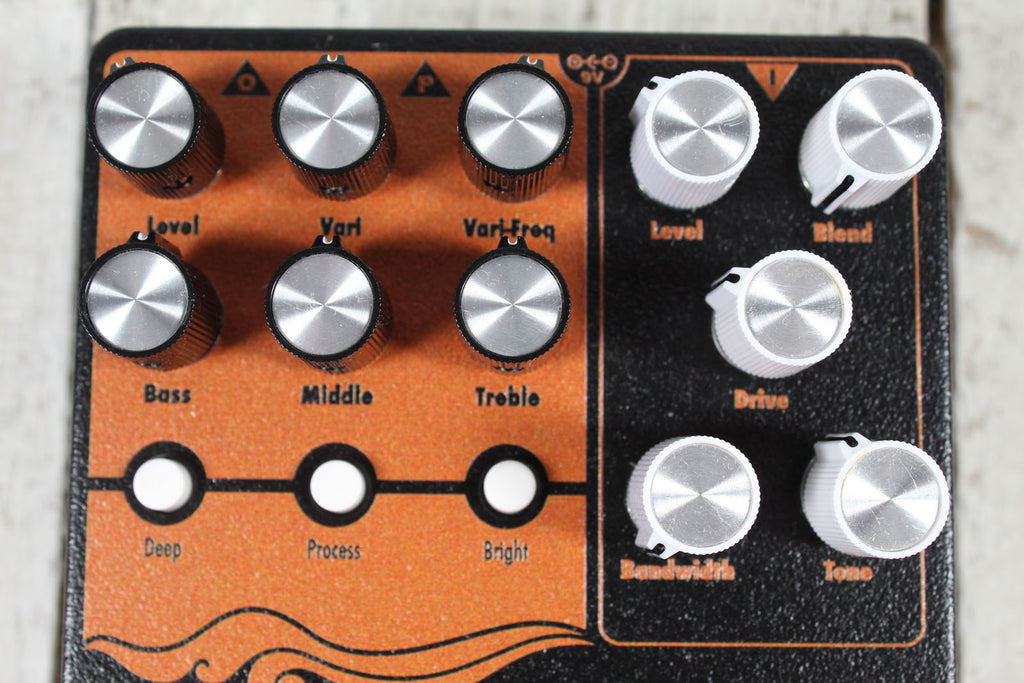 EarthQuaker Devices Scrolls Bass Odyssey Preamp Pedal Bass Guitar Effects Pedal