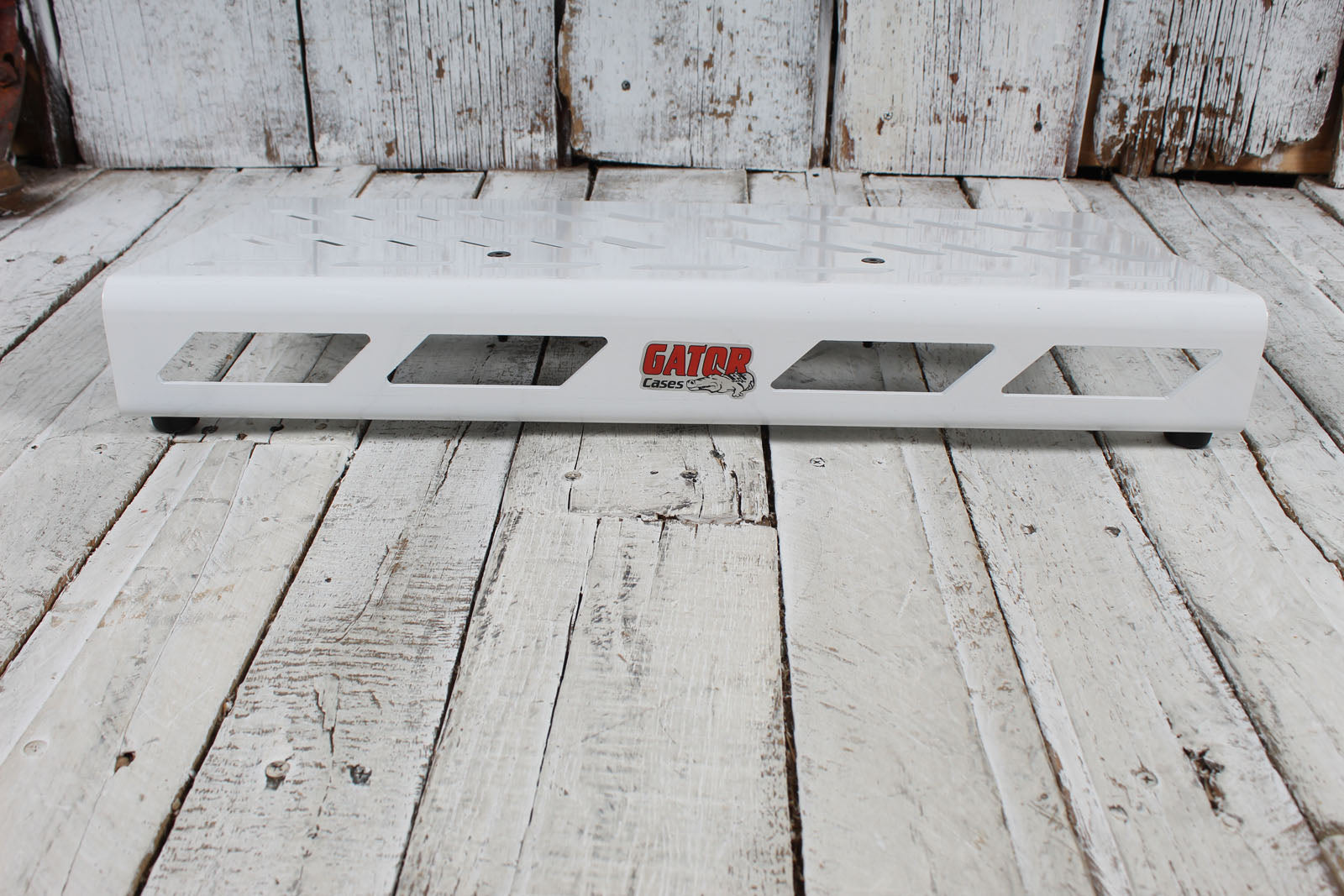 Gator GPB-BAK-WH  Large Aluminum Guitar Effects Pedal Board with Carry Bag White