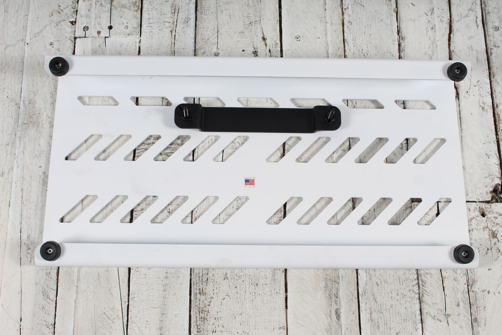 Gator GPB-BAK-WH  Large Aluminum Guitar Effects Pedal Board with Carry Bag White