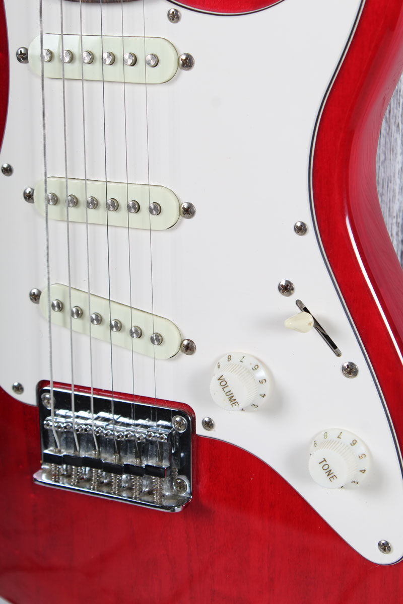 Squier 2019 FSR Mini Stratocaster Electric Guitar Crimson Red Transparent