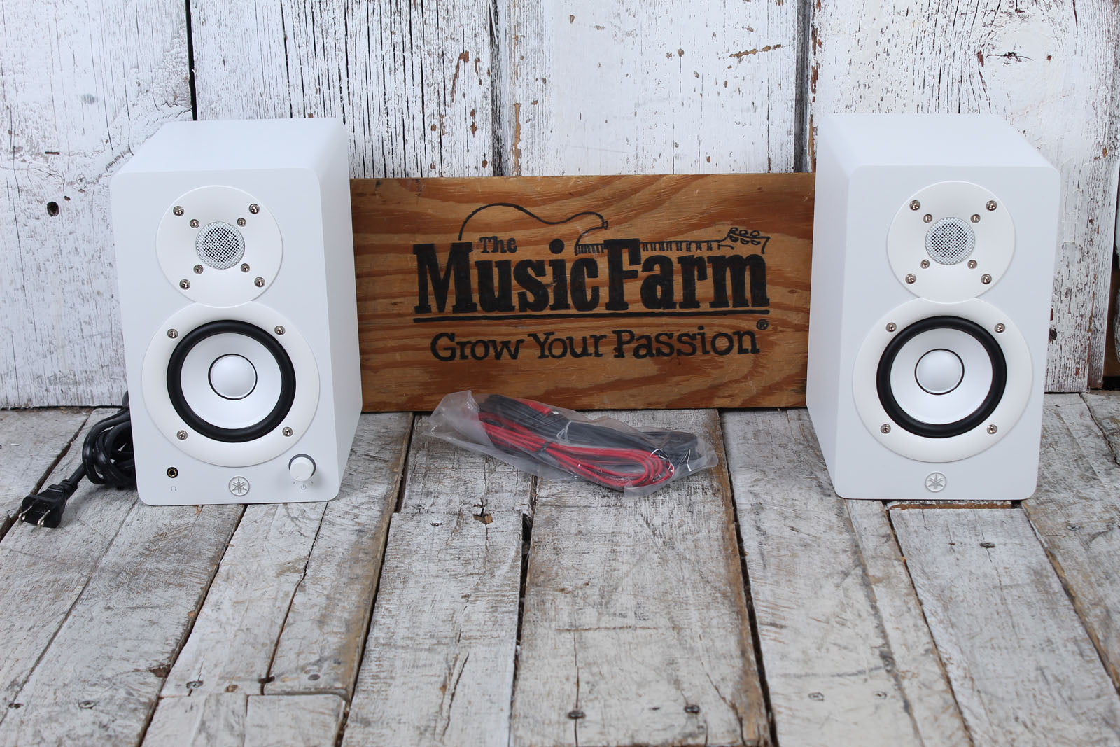 Yamaha HS3 PAIR OF TWO Powered Studio Monitor Bi Amp 2 Way Active Speakers White Secondary image