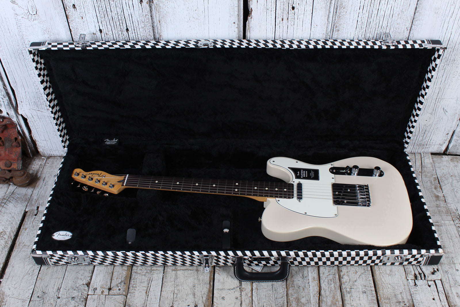 Fender Classic Series Electric Guitar Hardshell Case for Strat and Tele