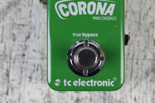 Load image into Gallery viewer, TC Electronic Corona Chorus Effects Pedal Electric Guitar Chorus Effects Pedal