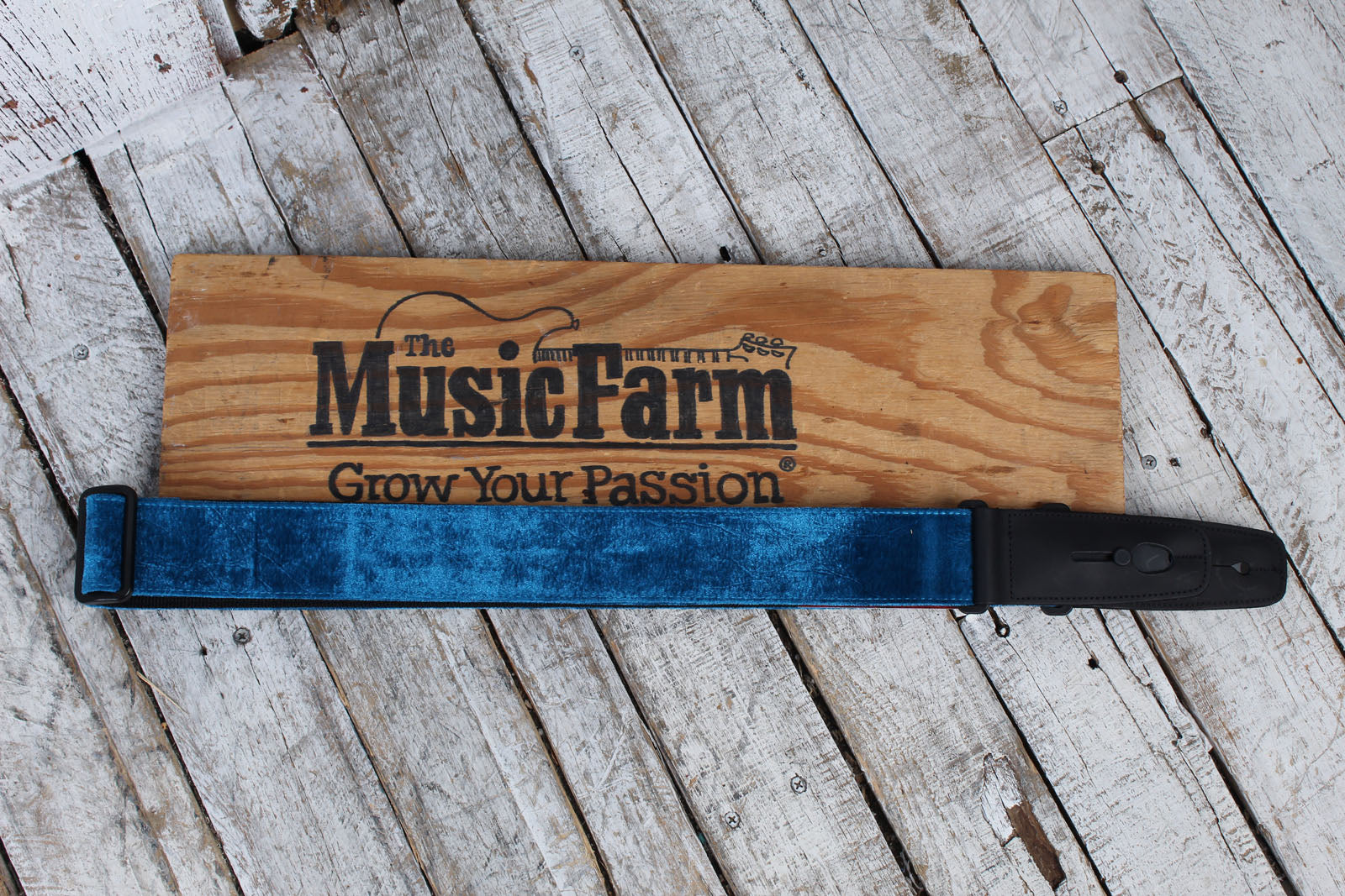 Lock-It Straps 2 Inch Guitar Strap Crushed Velvet Series  Blue