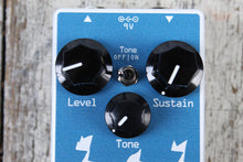 Load image into Gallery viewer, EarthQuaker Chelsea Low End Fuzz Driver Pedal Electric Guitar Fuzz Effects Pedal