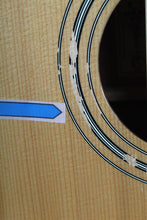 Load image into Gallery viewer, Alvarez RD10 Dreadnought Acoustic Guitar Natural Finish