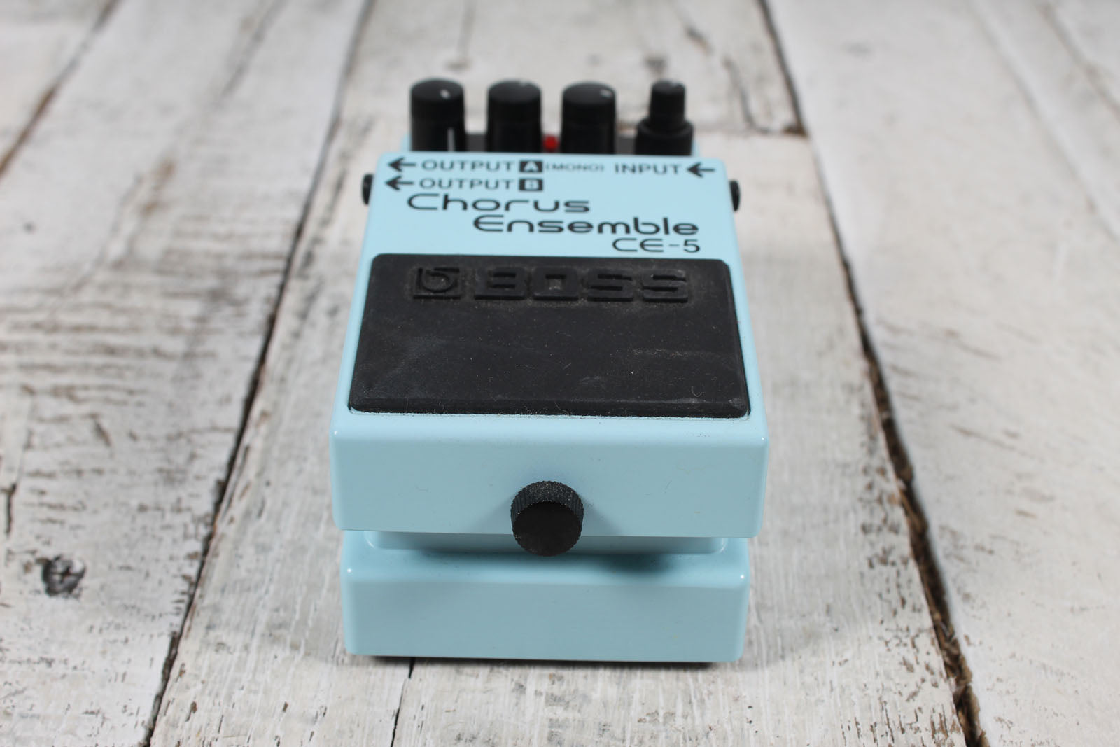 Boss CE-5 Stereo Chorus Ensemble Effects Pedal Electric Guitar Effects Pedal