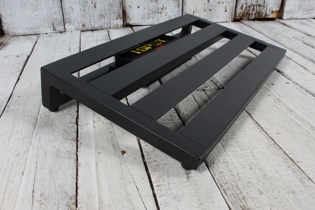 Pedaltrain Classic 1 with 1 Spot Pro CS12 Power Supply and Cables
