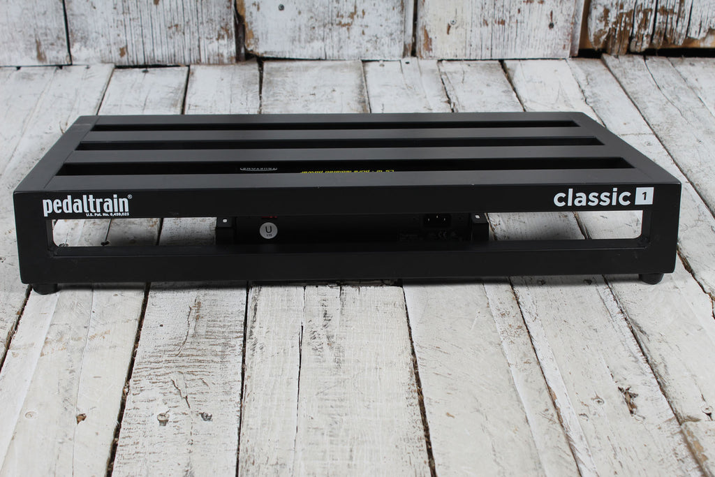 Pedaltrain Classic 1 with 1 Spot Pro CS12 Power Supply and Cables
