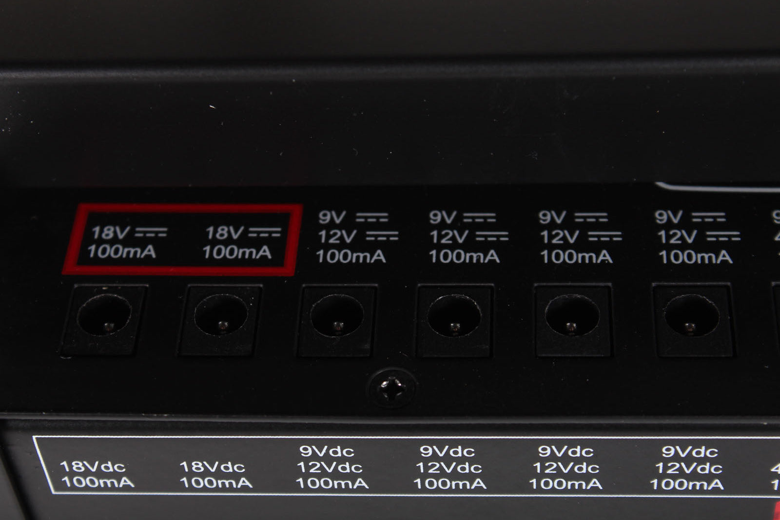 Pedaltrain Classic 1 with 1 Spot Pro CS12 Power Supply and Cables