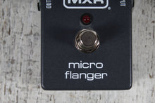 Load image into Gallery viewer, MXR M152 Micro Flanger Pedal Electric Guitar Flanger Effects Pedal